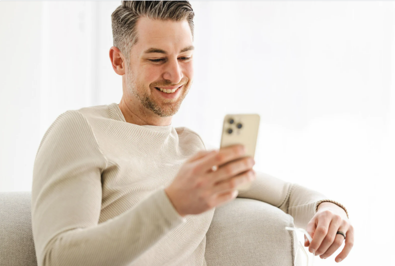 Contador ayudando a un cliente